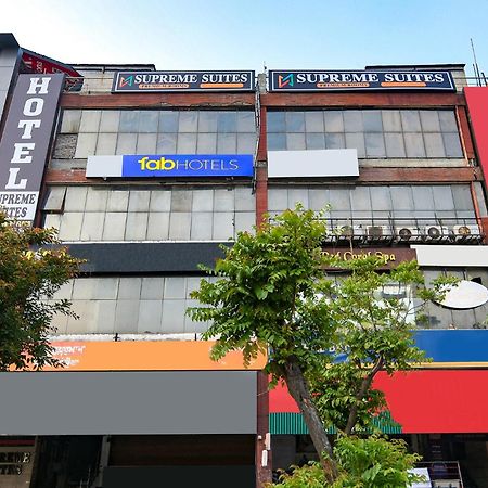 Fabhotel Supreme Suites Ludhiana Exteriör bild