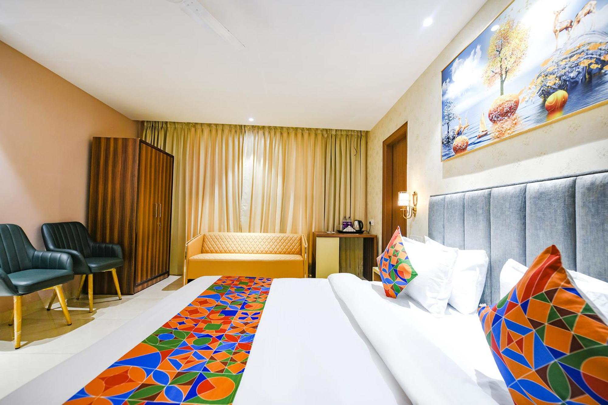 Fabhotel Supreme Suites Ludhiana Exteriör bild