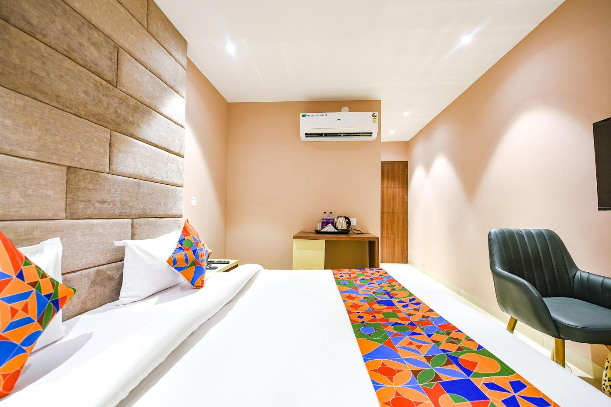 Fabhotel Supreme Suites Ludhiana Exteriör bild