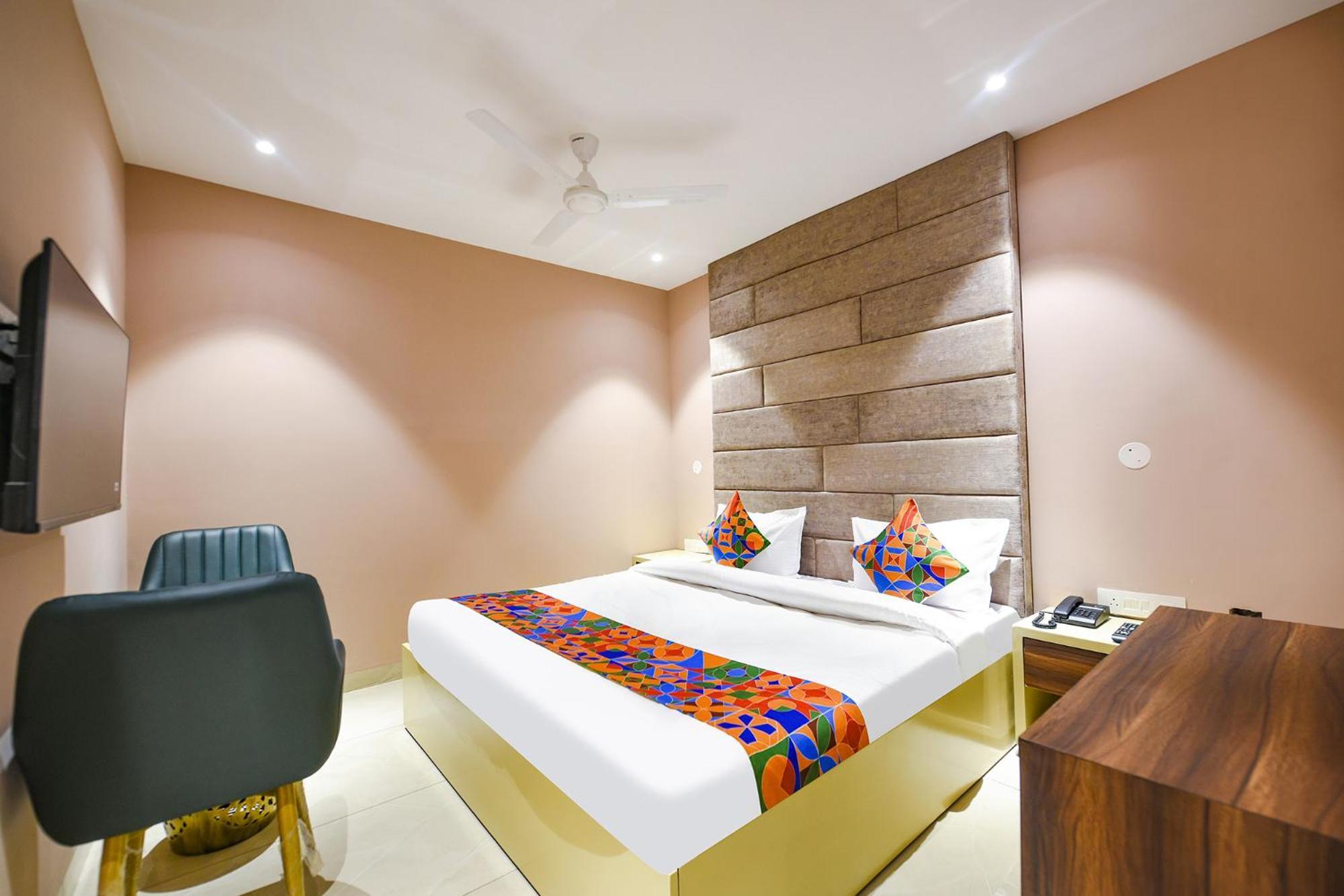 Fabhotel Supreme Suites Ludhiana Exteriör bild